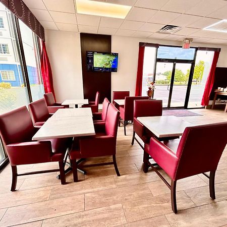 Ramada By Wyndham Harrisonburg Motel Екстериор снимка