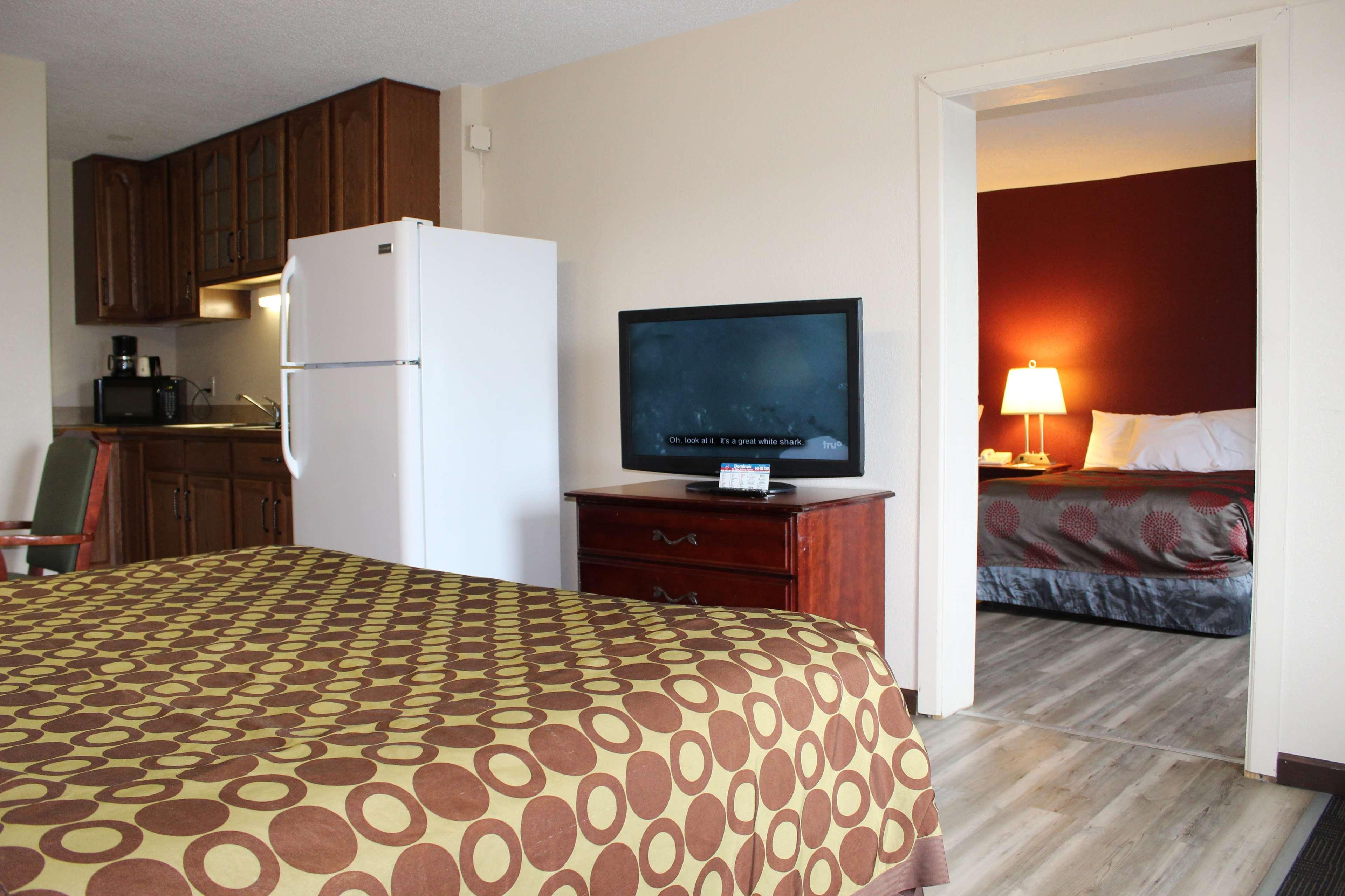 Ramada By Wyndham Harrisonburg Motel Екстериор снимка