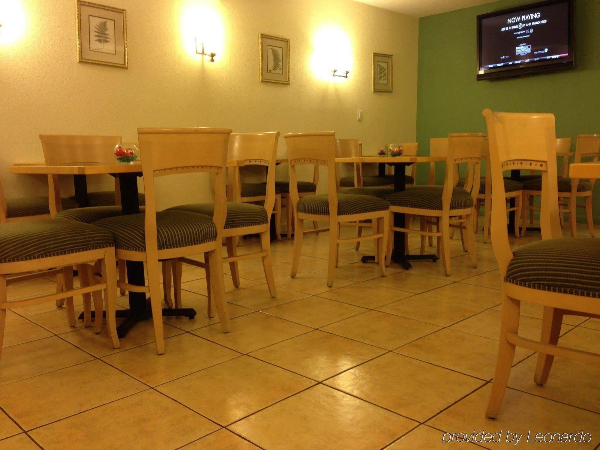 Ramada By Wyndham Harrisonburg Motel Екстериор снимка